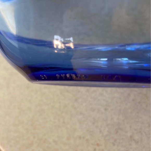 Vintage Cobalt Blue Pyrex Set of 2 - Picture 3 of 3